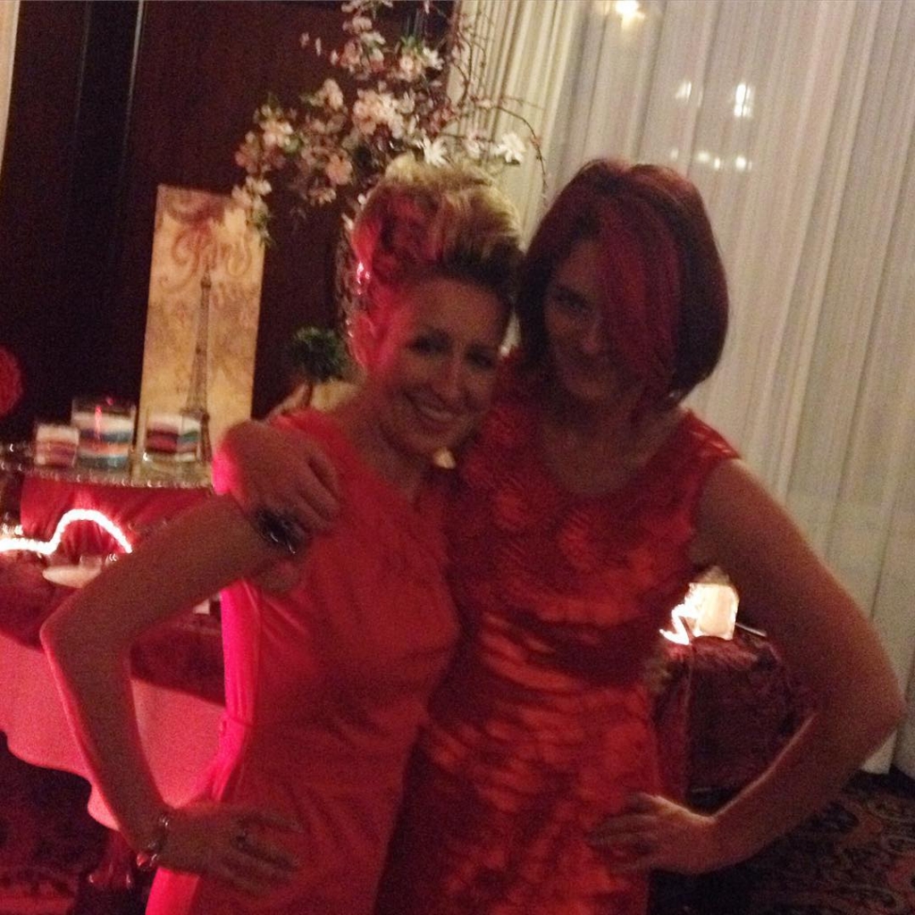 When you wear the same colour dress and become part of a gang. @artgalleryvic #unionclub #fundraiser #artandfare #red #dress