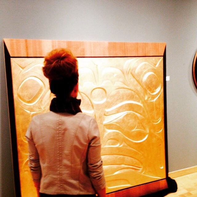 Allowing my bun to bask in the glow of the Rande Cook Gold Show. First art event of the day! #randecook #gold