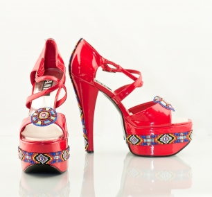 monkman-show-3_0 Kent Monkman | Beaded Moccasins, 2007 | machine loomed beads on vinyl shoes | collection of the artist